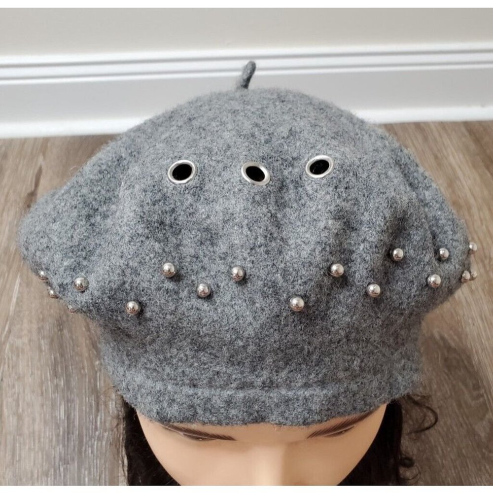 NEW - Parfois Women's Medium Beret Hat 100% Wool Gray Studded Grommets Parisian